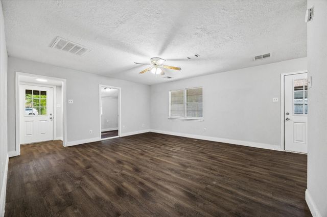 21197 Live Oak Street, New Caney, TX 77357