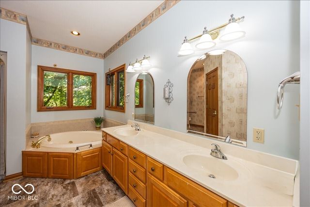 1663 Walnut Trace, Greenfield, IN 46140