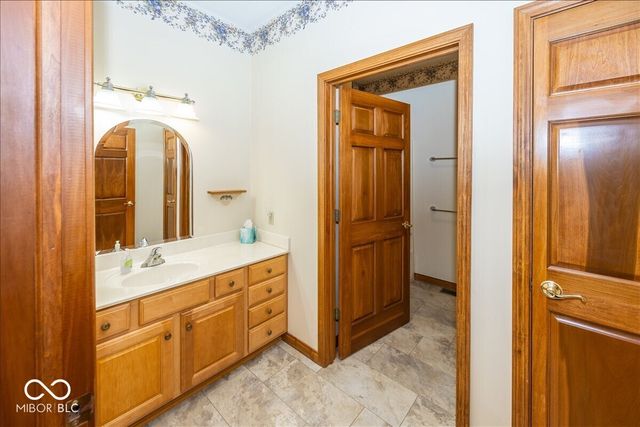 1663 Walnut Trace, Greenfield, IN 46140