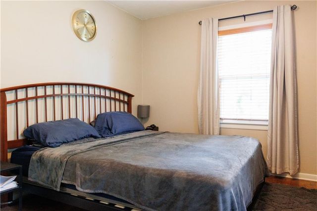 4160 N Chelsea Avenue, Kansas City, MO 64117