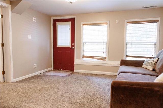 4160 N Chelsea Avenue, Kansas City, MO 64117