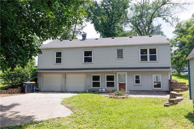 4160 N Chelsea Avenue, Kansas City, MO 64117