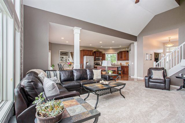 370 Bishop Avenue, Coldwater, MI 49036