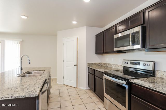 25399 W LINCOLN Avenue, Buckeye, AZ 85326