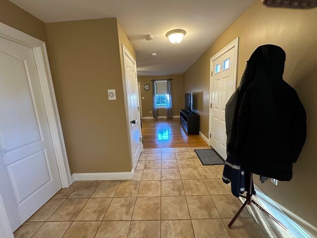 1007 Mount Pleasant St, New Bedford, MA 02745