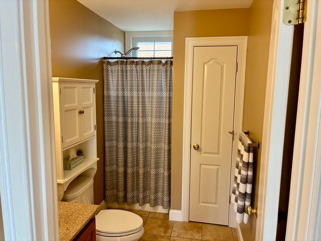 1007 Mount Pleasant St, New Bedford, MA 02745