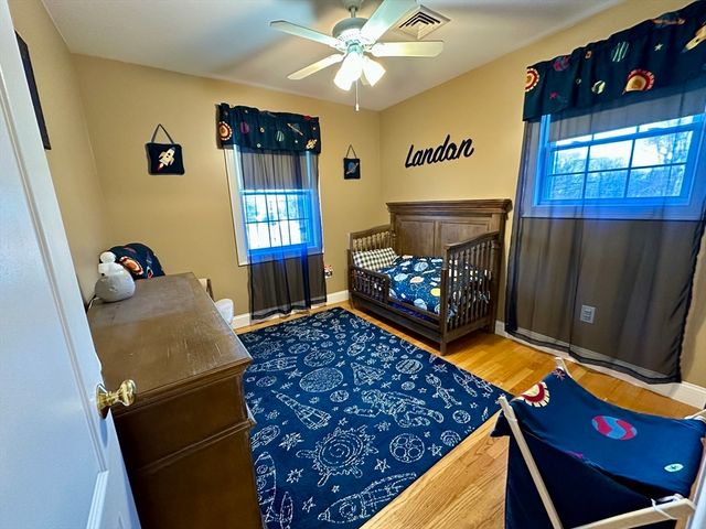 1007 Mount Pleasant St, New Bedford, MA 02745