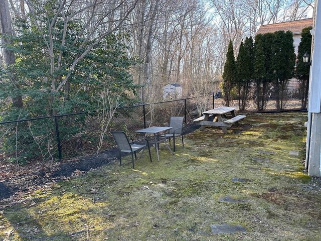 1007 Mount Pleasant St, New Bedford, MA 02745