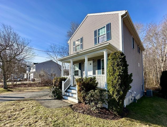 1007 Mount Pleasant St, New Bedford, MA 02745