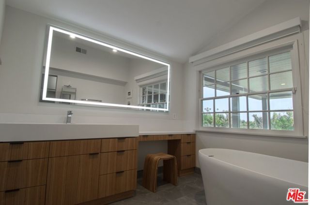 1121 N Beverly Drive, Beverly Hills, CA 90210