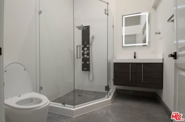 1121 N Beverly Drive, Beverly Hills, CA 90210