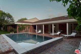 1121 N Beverly Drive, Beverly Hills, CA 90210