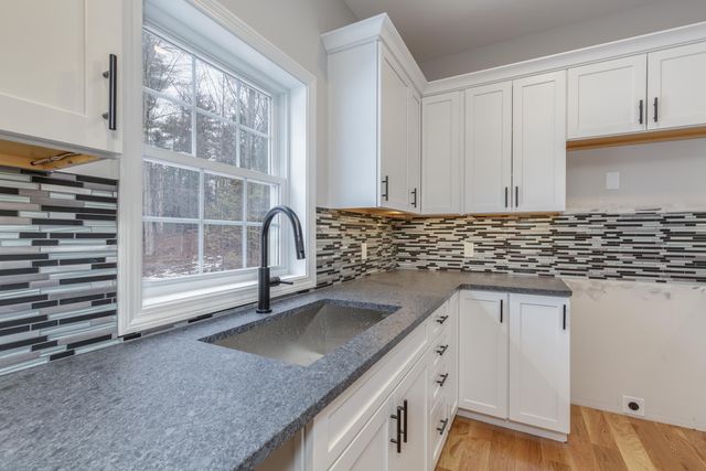 59 Mt. Delight Road, Deerfield, NH 03037