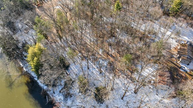 3125 River Bend Trail, Fennville, MI 49408