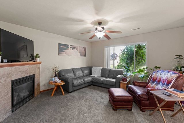 922 S Evergreen Rd, Spokane Valley, WA 99037