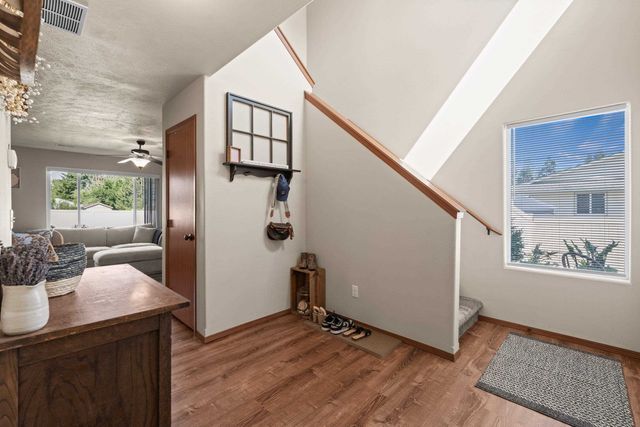 922 S Evergreen Rd, Spokane Valley, WA 99037