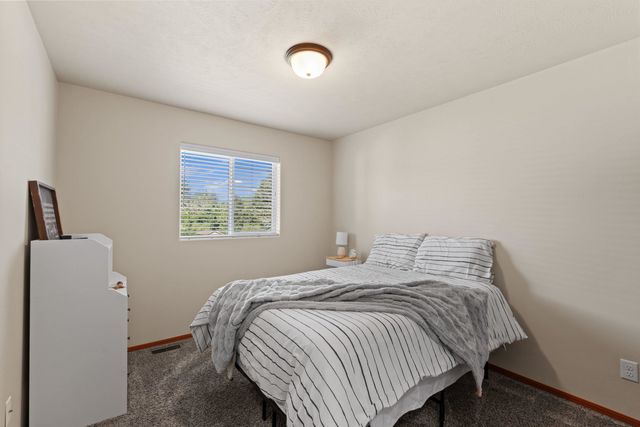 922 S Evergreen Rd, Spokane Valley, WA 99037