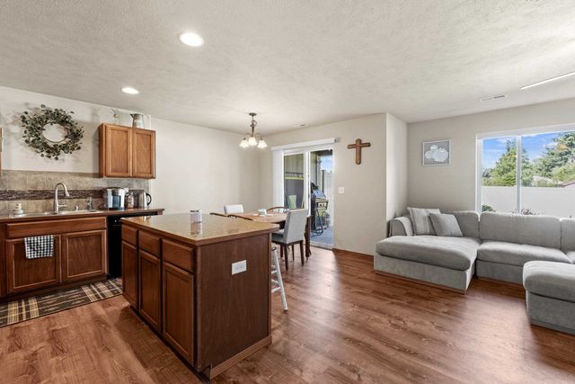922 S Evergreen Rd, Spokane Valley, WA 99037