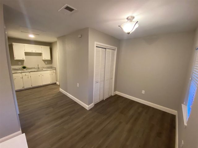 2006 W Northgate Drive, Irving, TX 75062