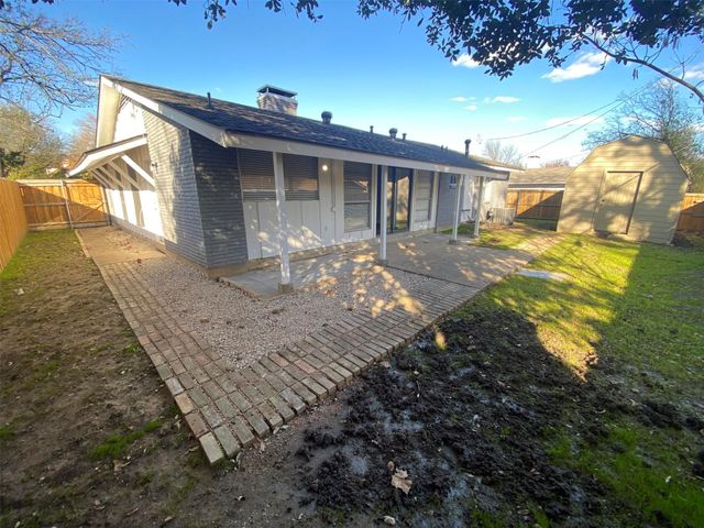 2006 W Northgate Drive, Irving, TX 75062