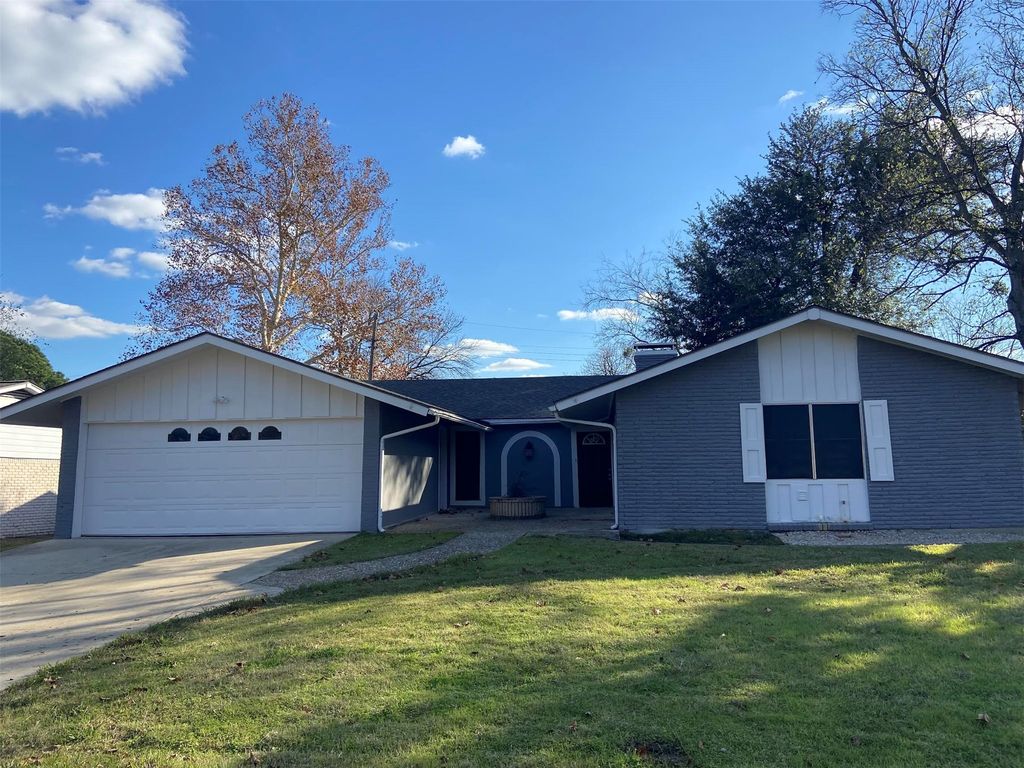 2006 W Northgate Drive, Irving, TX 75062