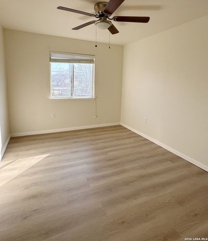 6623 Walnut Valley Dr, San Antonio, TX 78242