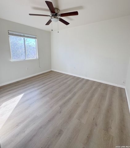 6623 Walnut Valley Dr, San Antonio, TX 78242