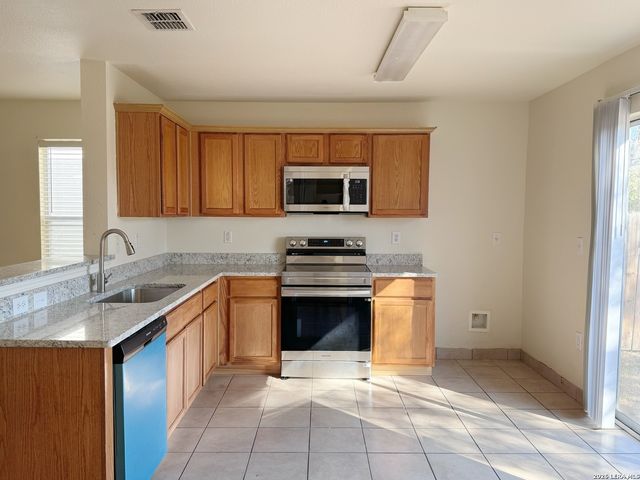 6623 Walnut Valley Dr, San Antonio, TX 78242