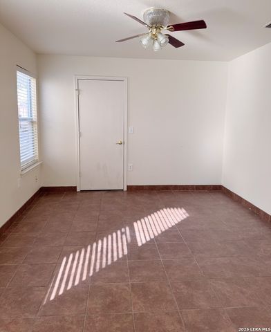 6623 Walnut Valley Dr, San Antonio, TX 78242