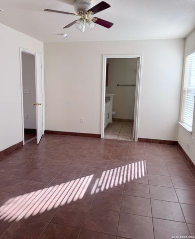 6623 Walnut Valley Dr, San Antonio, TX 78242