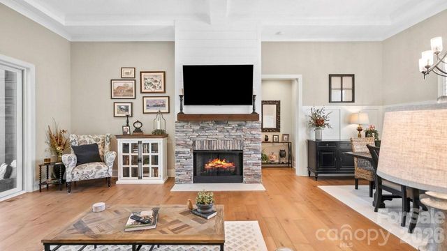 144 Mcneil Lane, Mooresville, NC 28117