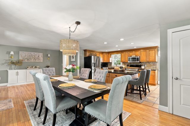 117 Hunt Road, Chelmsford, MA 01824