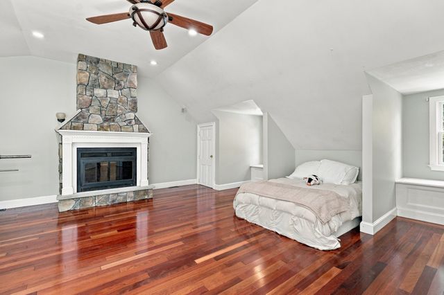 117 Hunt Road, Chelmsford, MA 01824