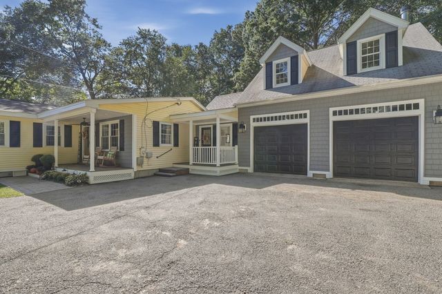 117 Hunt Road, Chelmsford, MA 01824