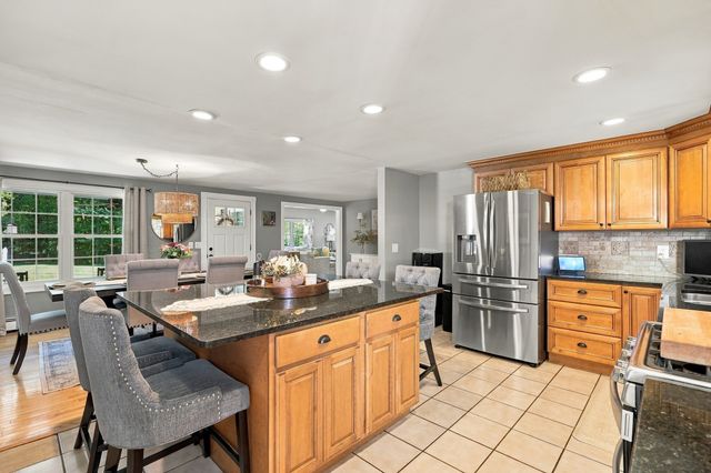 117 Hunt Road, Chelmsford, MA 01824