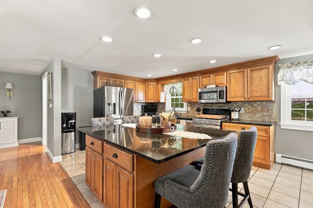 117 Hunt Road, Chelmsford, MA 01824