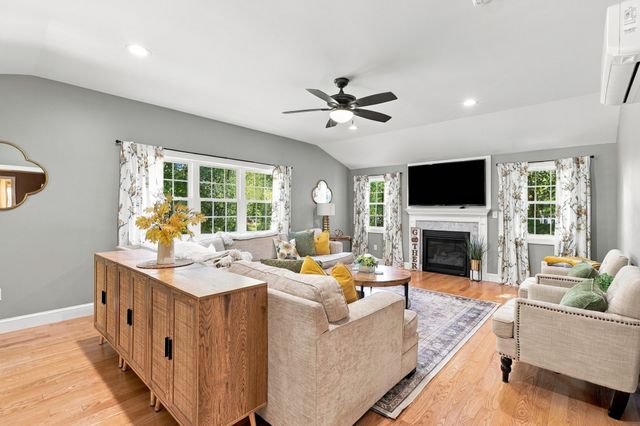 117 Hunt Road, Chelmsford, MA 01824