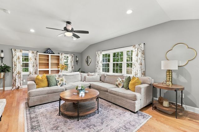 117 Hunt Road, Chelmsford, MA 01824