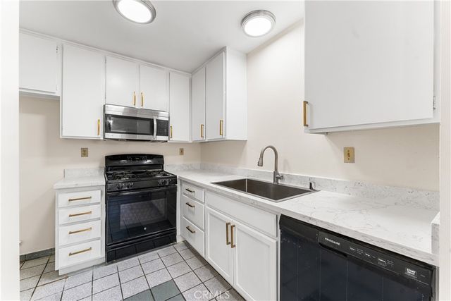 10730 Woodley Avenue 7, Los Angeles, CA 91344