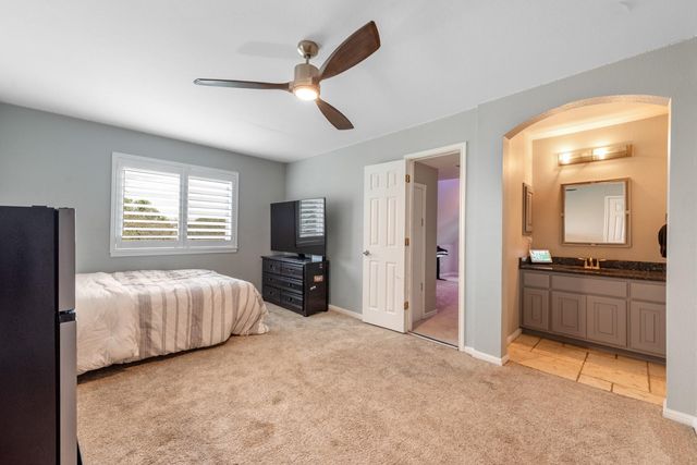 664 Ranchers Club LN, Driftwood, TX 78619