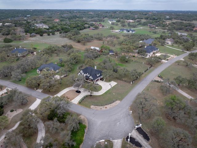 664 Ranchers Club LN, Driftwood, TX 78619