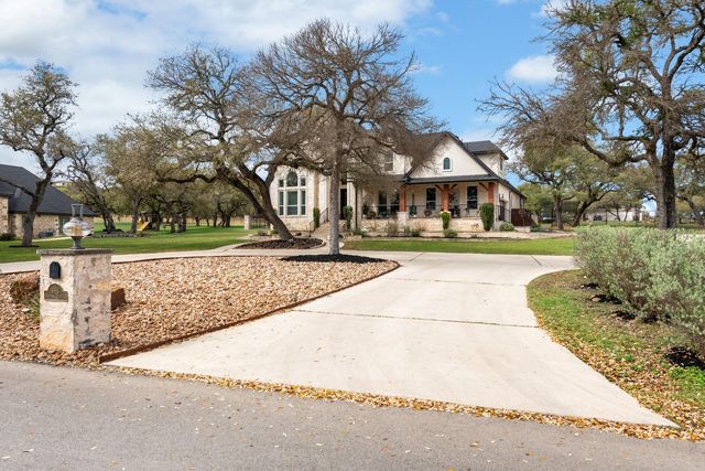 664 Ranchers Club LN, Driftwood, TX 78619