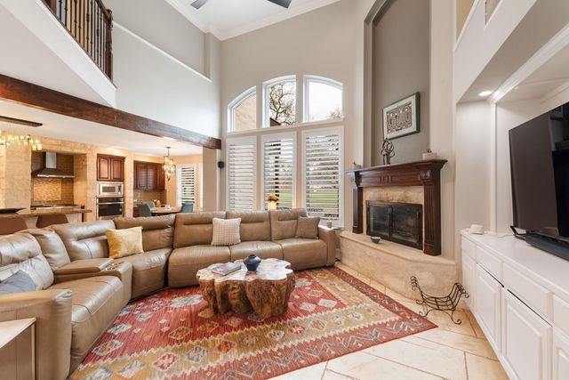 664 Ranchers Club LN, Driftwood, TX 78619