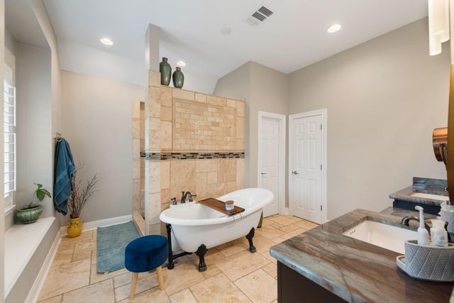 664 Ranchers Club LN, Driftwood, TX 78619