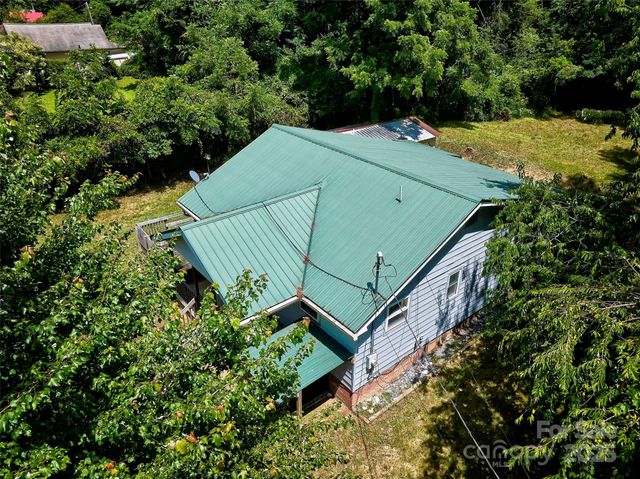 111 Kenneth Cooper Road, Whittier, NC 28789