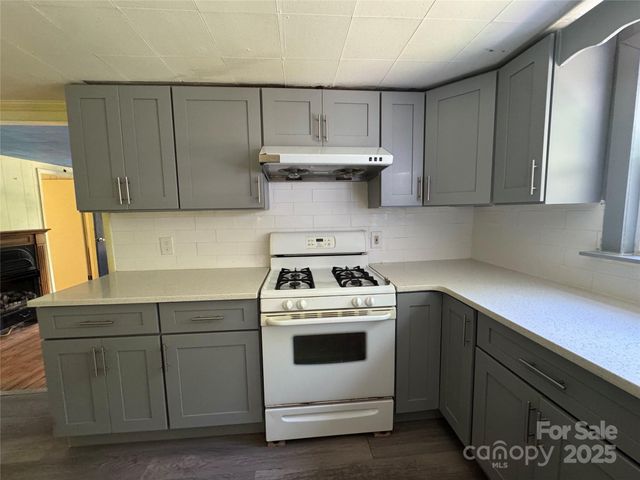 111 Kenneth Cooper Road, Whittier, NC 28789