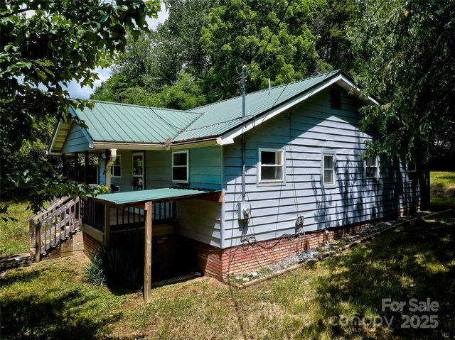 111 Kenneth Cooper Road, Whittier, NC 28789