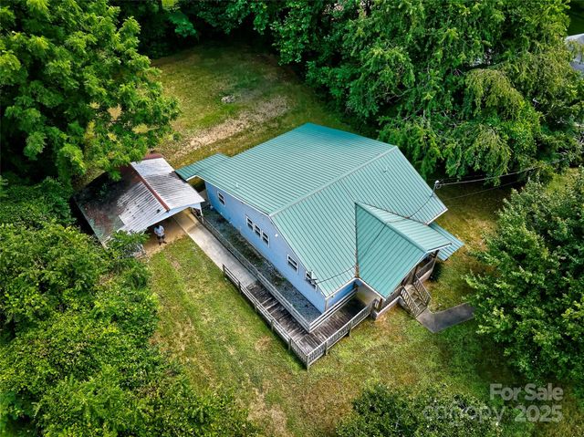 111 Kenneth Cooper Road, Whittier, NC 28789
