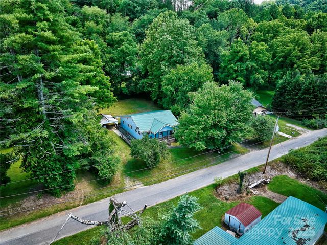 111 Kenneth Cooper Road, Whittier, NC 28789