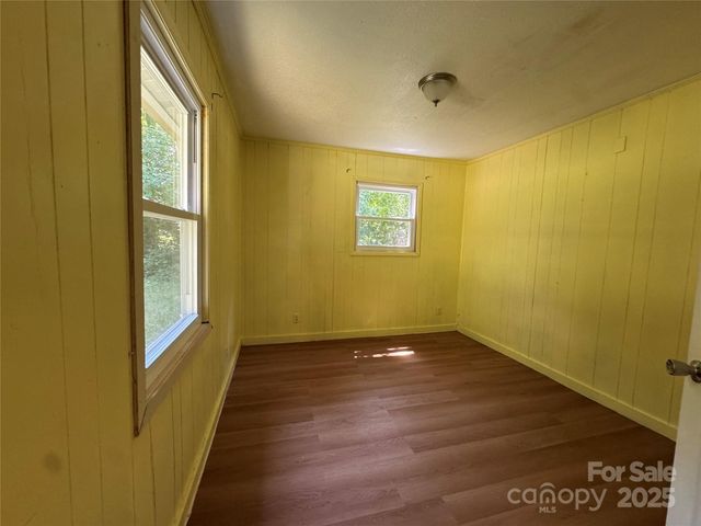 111 Kenneth Cooper Road, Whittier, NC 28789